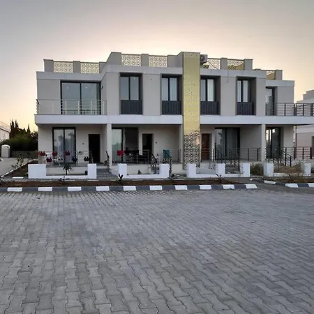 Merkezde Havuzlu Girne